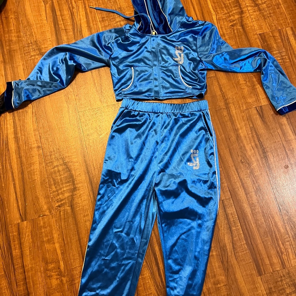 SJ sweat suit